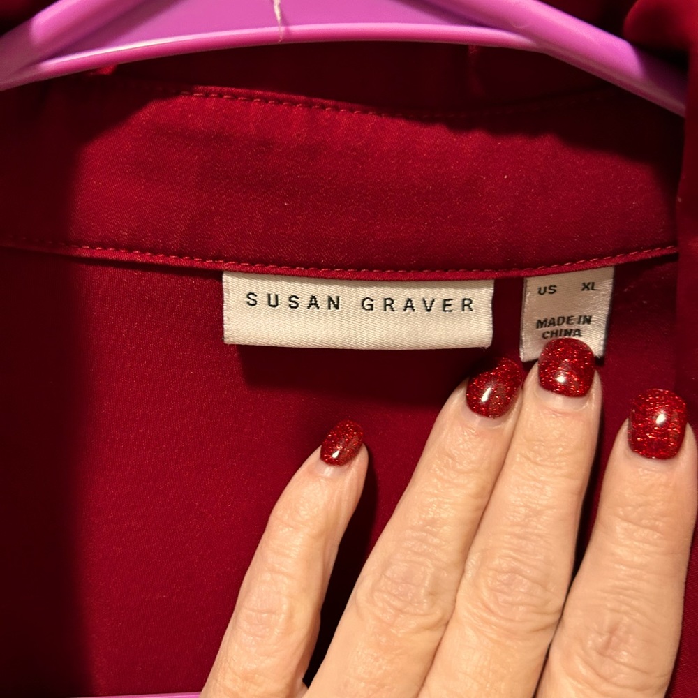 Susan Graver blouse Size=XL. Color=wine